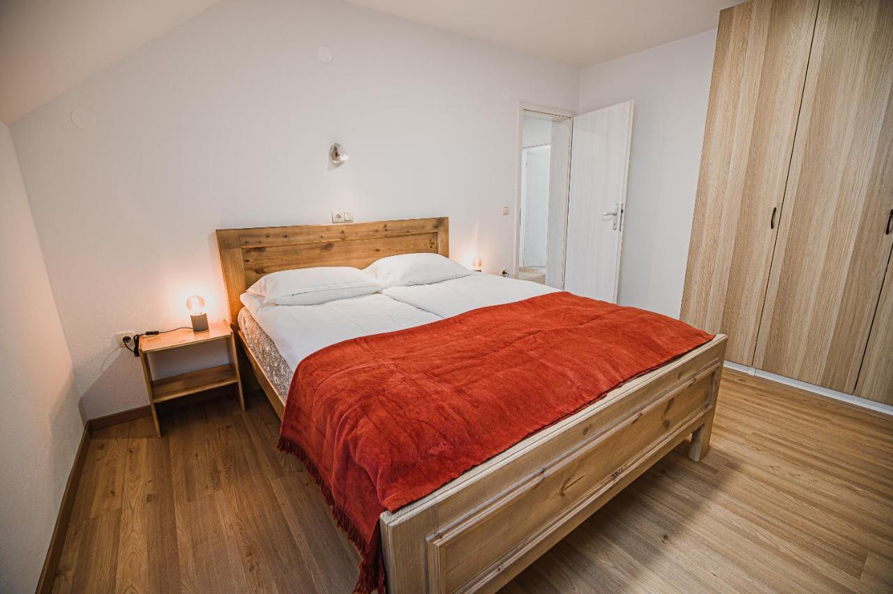 Mojcin Pisker Apartment House Kranj Exterior photo
