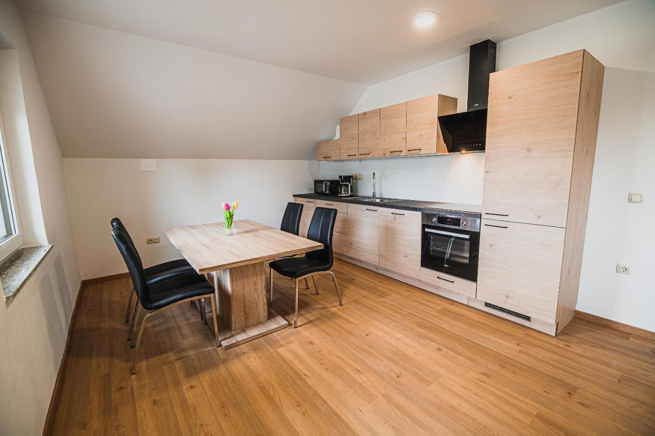 Mojcin Pisker Apartment House Kranj Exterior photo